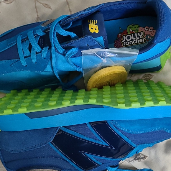 New Balance Jolly Rancher×327 'Blue Raspberry' - Picture 3 of 9